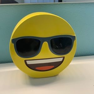 Kids emoji bank 🏦